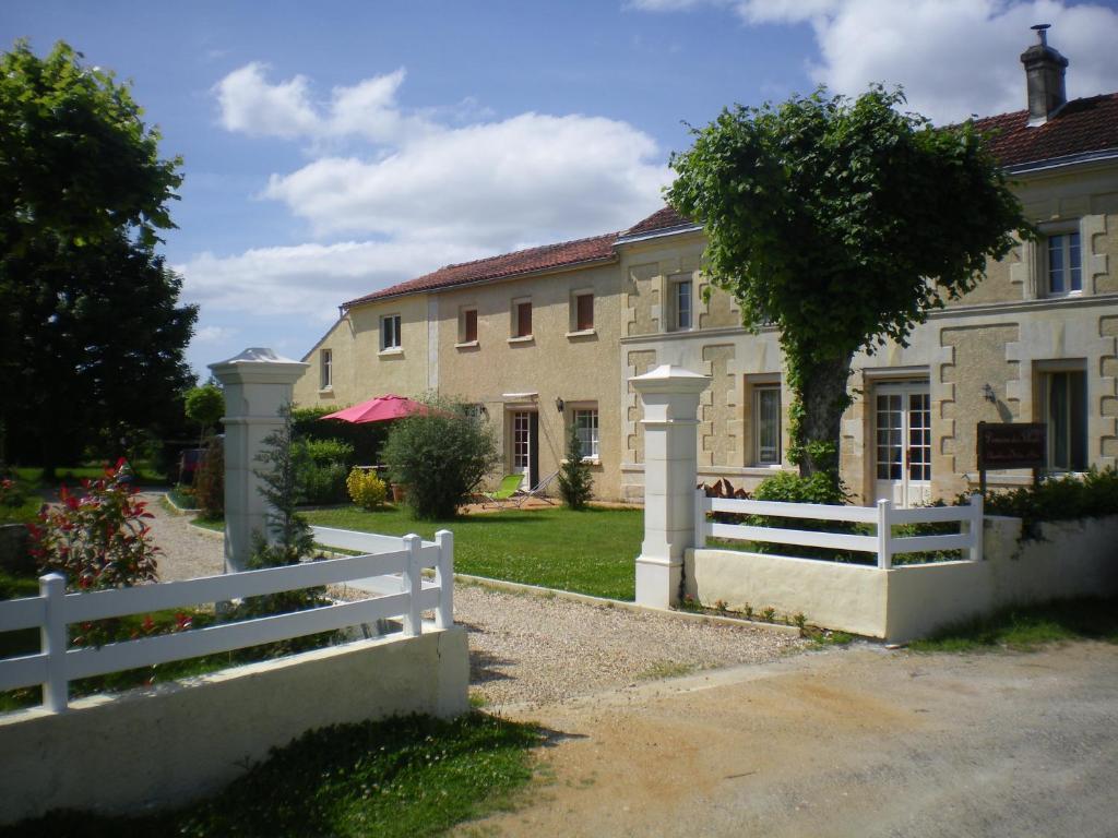 Domaine Des Tilleuls Val-de-Livenne Exterior foto